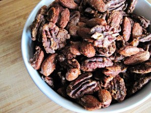 These Spiced Nuts are a perfectly nutritious & festive gift for the holidays!